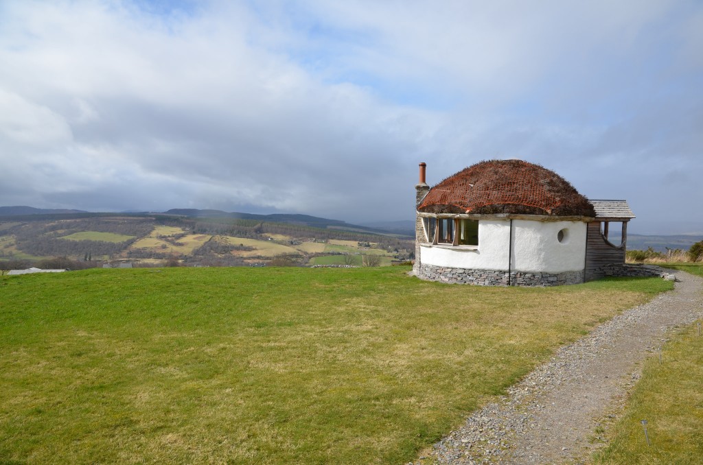 Y Cwt eco-gyfeillgar ym Moniack Mhor